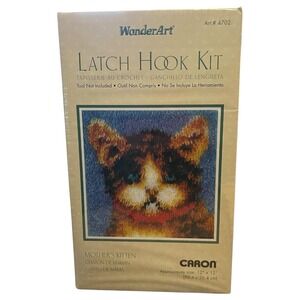 VTG Latch Hook Kit Size 12" X 12" Mothers Kitten Caron Intl. Easy, Fun and Quick